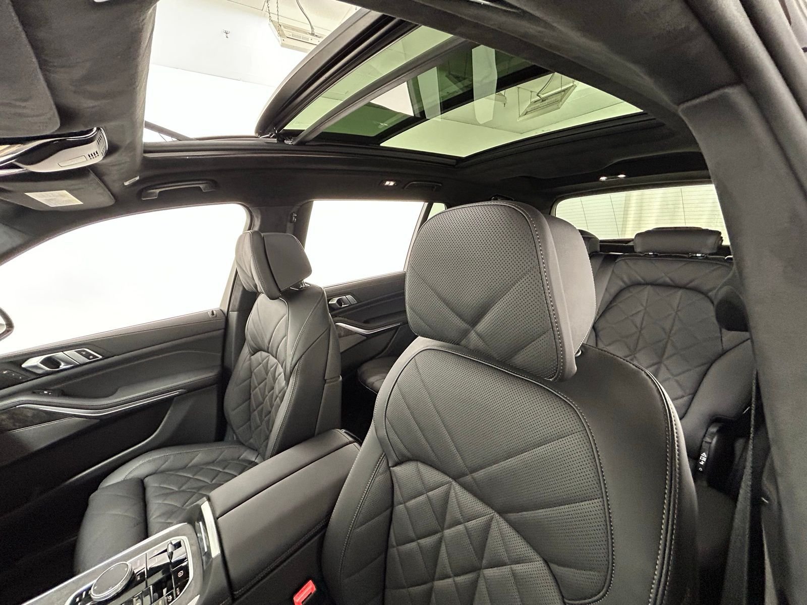 New 2026 0490 BMW xDrive40i image 28