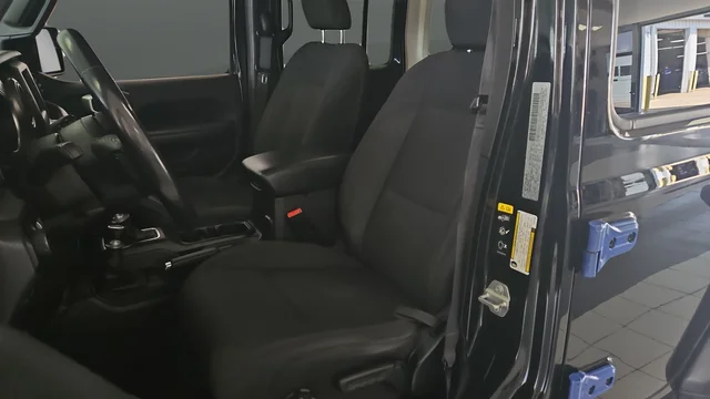 Used 2020 Black Clearcoat Jeep Unlimited Sport S image 9