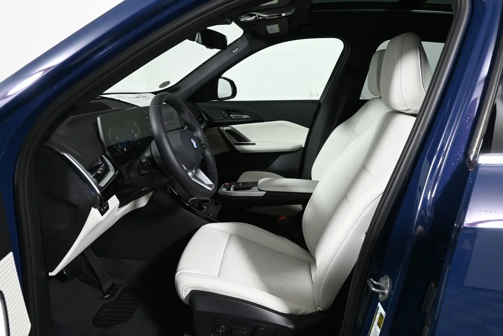 New 2026 Blue BMW xDrive28i image 3