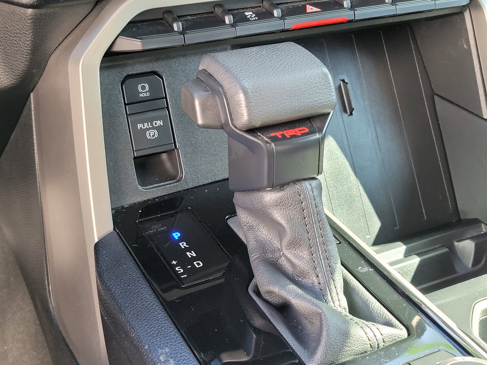 Used 2024  Toyota SR5 image 22