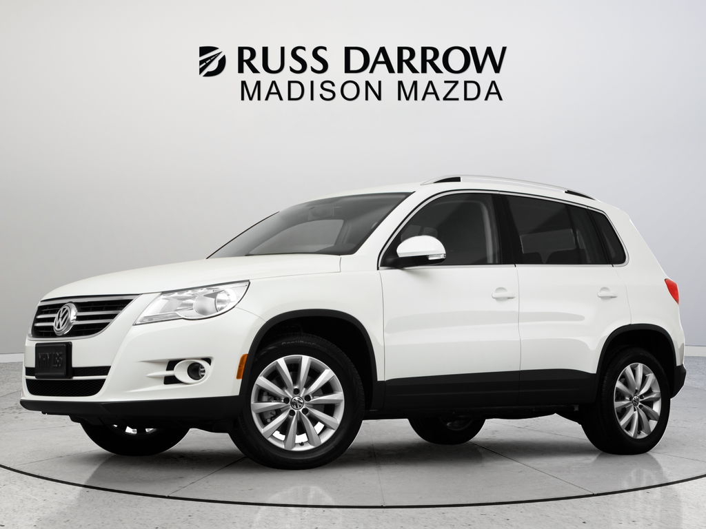 Used 2011 White Volkswagen S image 1