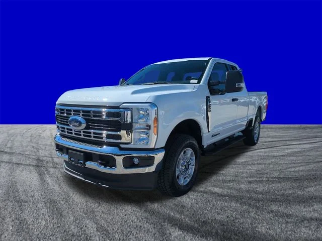 New 2026 Oxford White Ford F-250® XLT image 8