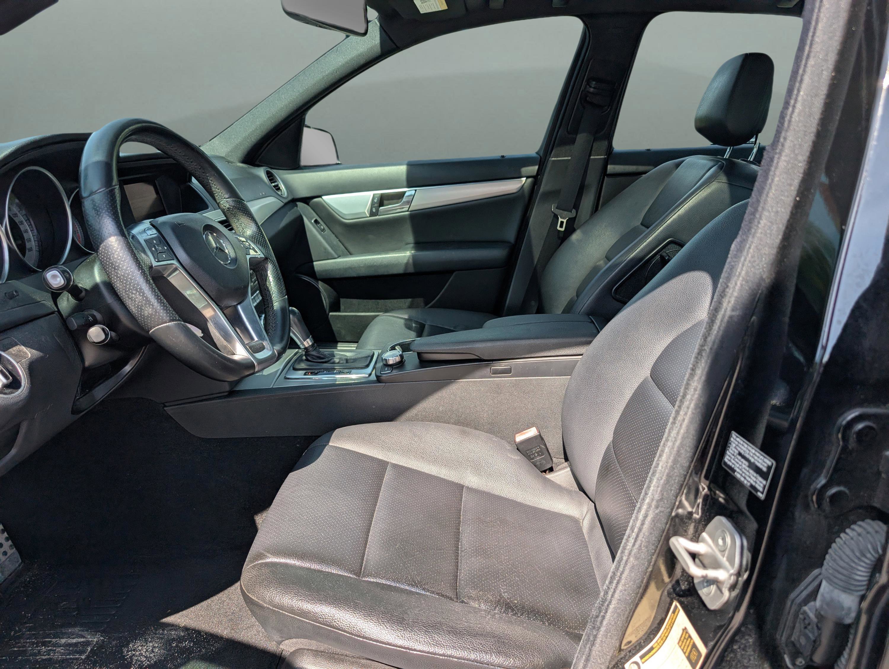 Used 2013 Black Mercedes-Benz C 250 Sport image 18