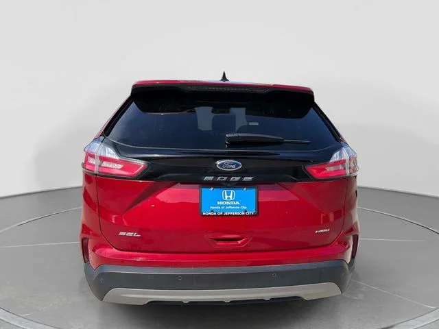 Used 2022 Red Ford SEL image 5