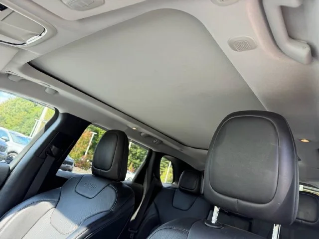 Used 2022 Black Jeep Limited image 19