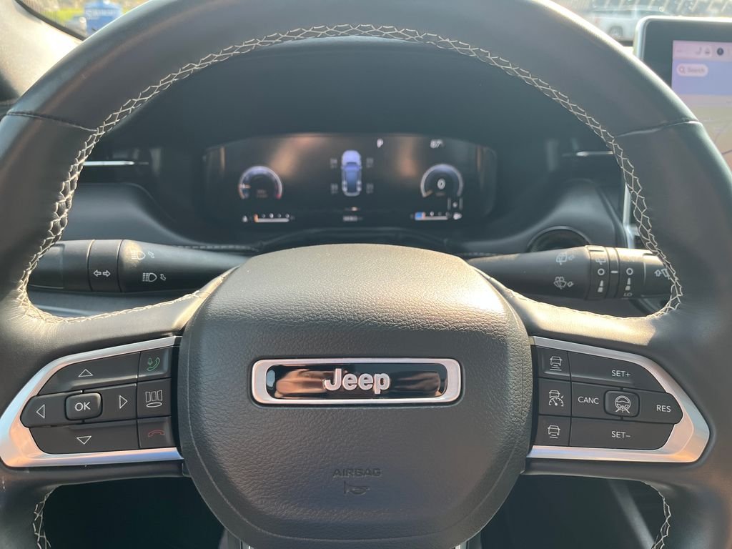 Used 2022 White Jeep Limited image 14