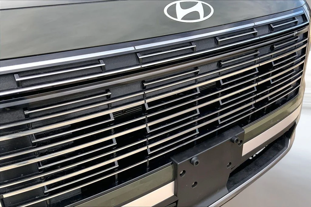 Used 2026 Titan Green Hyundai SEL image 27