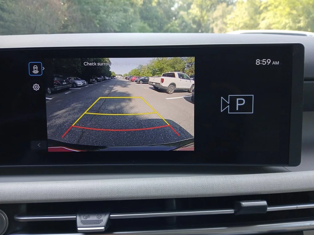 Used 2025 Black Hyundai SEL Convenience image 28