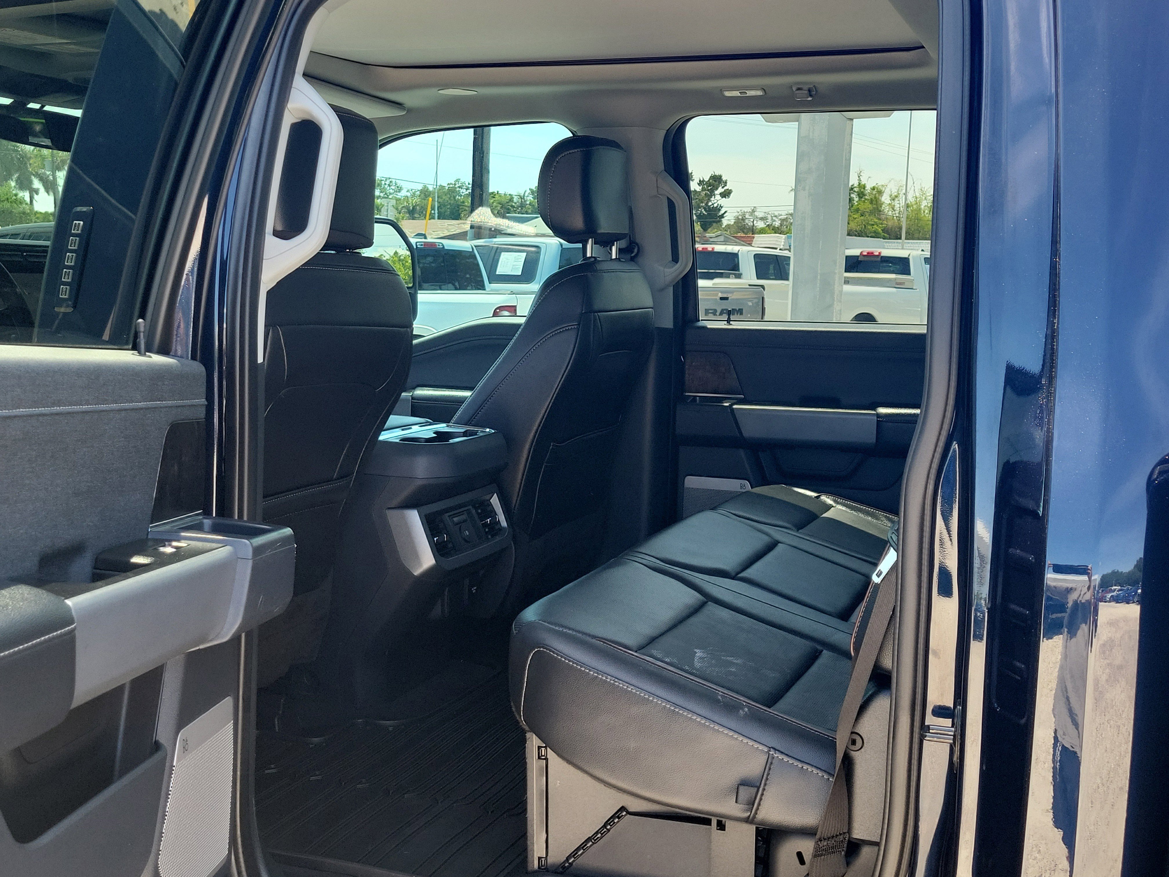 Used 2023 Blue Metallic Ford LARIAT image 12