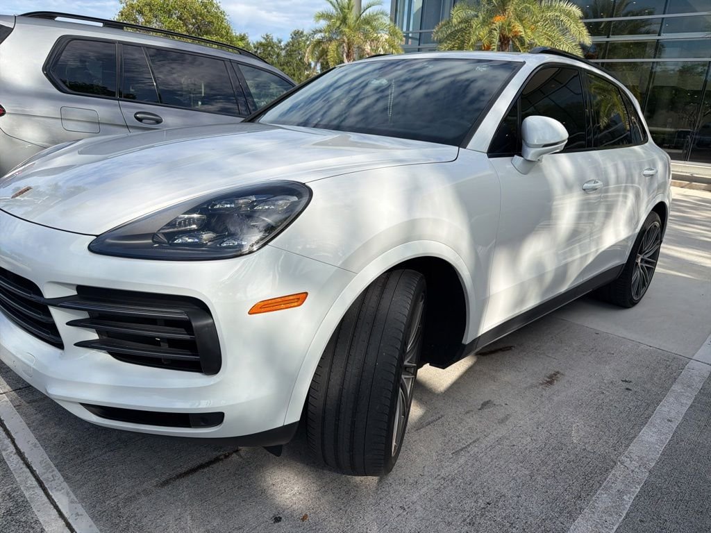 2022 Porsche Cayenne's photo