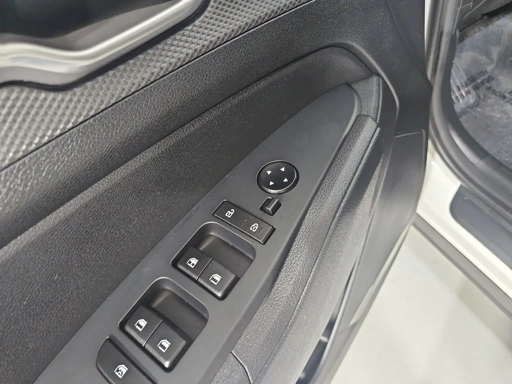 Used 2024 White Kia LX image 12