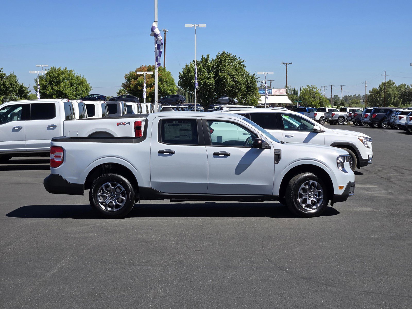 New 2026 Space White Metallic Ford XLT image 3