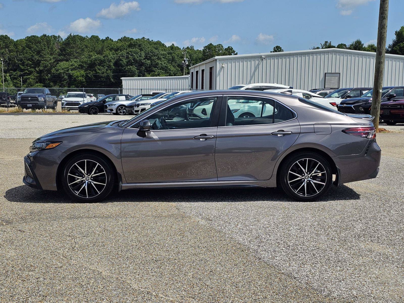 2024 Toyota Camry SE - Photo 13