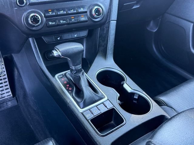 Used 2020 Blue Kia S image 17
