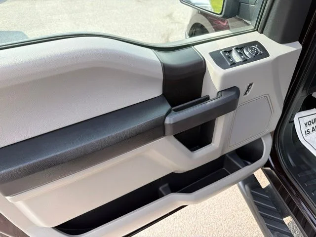 Used 2018 Red Ford XL image 16
