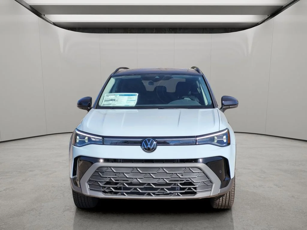 New 2026 Monument Gray W/Deep Black Roof Volkswagen 1.5T SE Black image 5