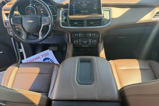 Used 2021 IRIDESCENT PEARL TRICOAT Chevrolet High Country image 26