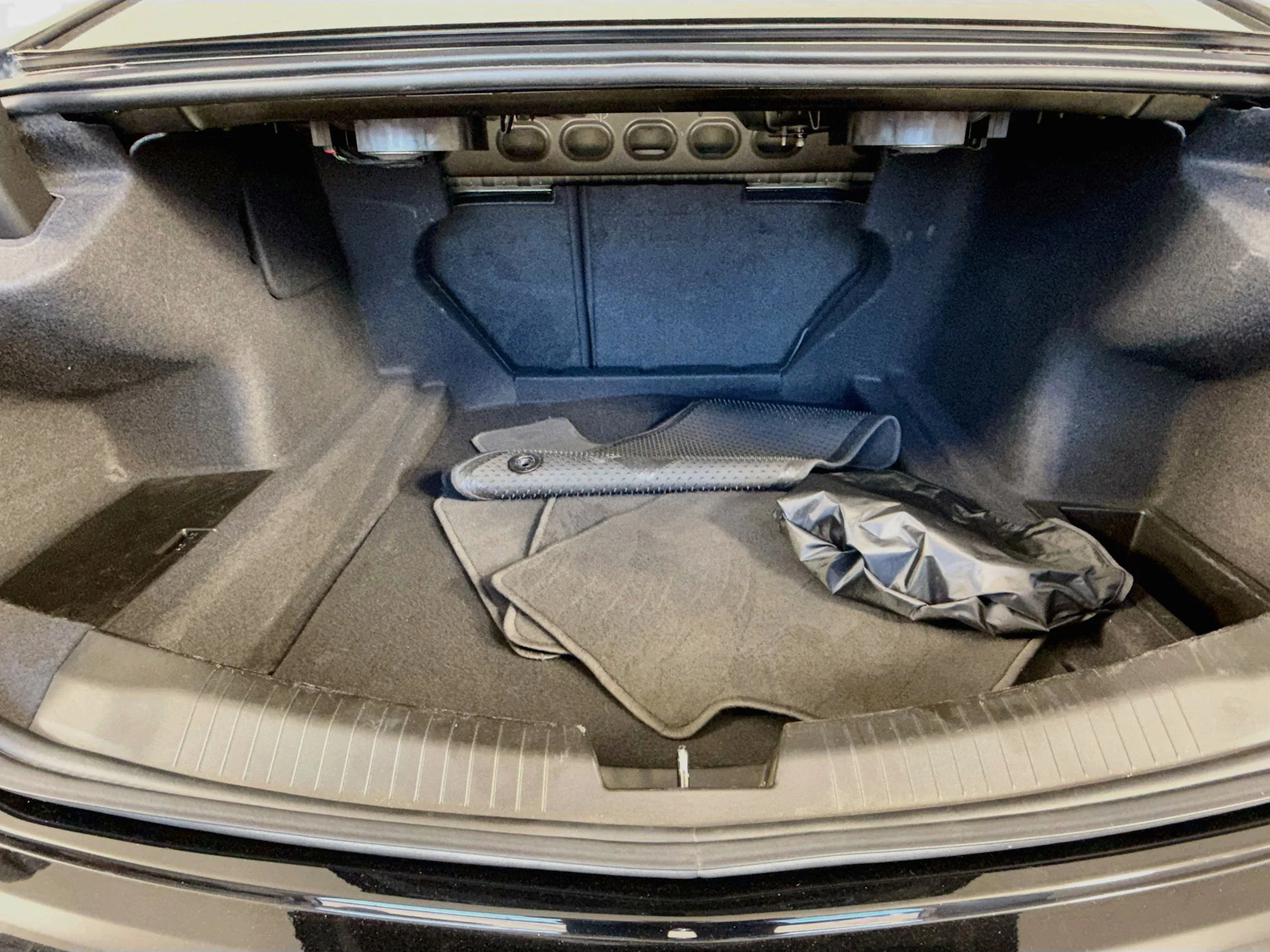 Used 2022 BLACK RAVEN Cadillac Sport image 27