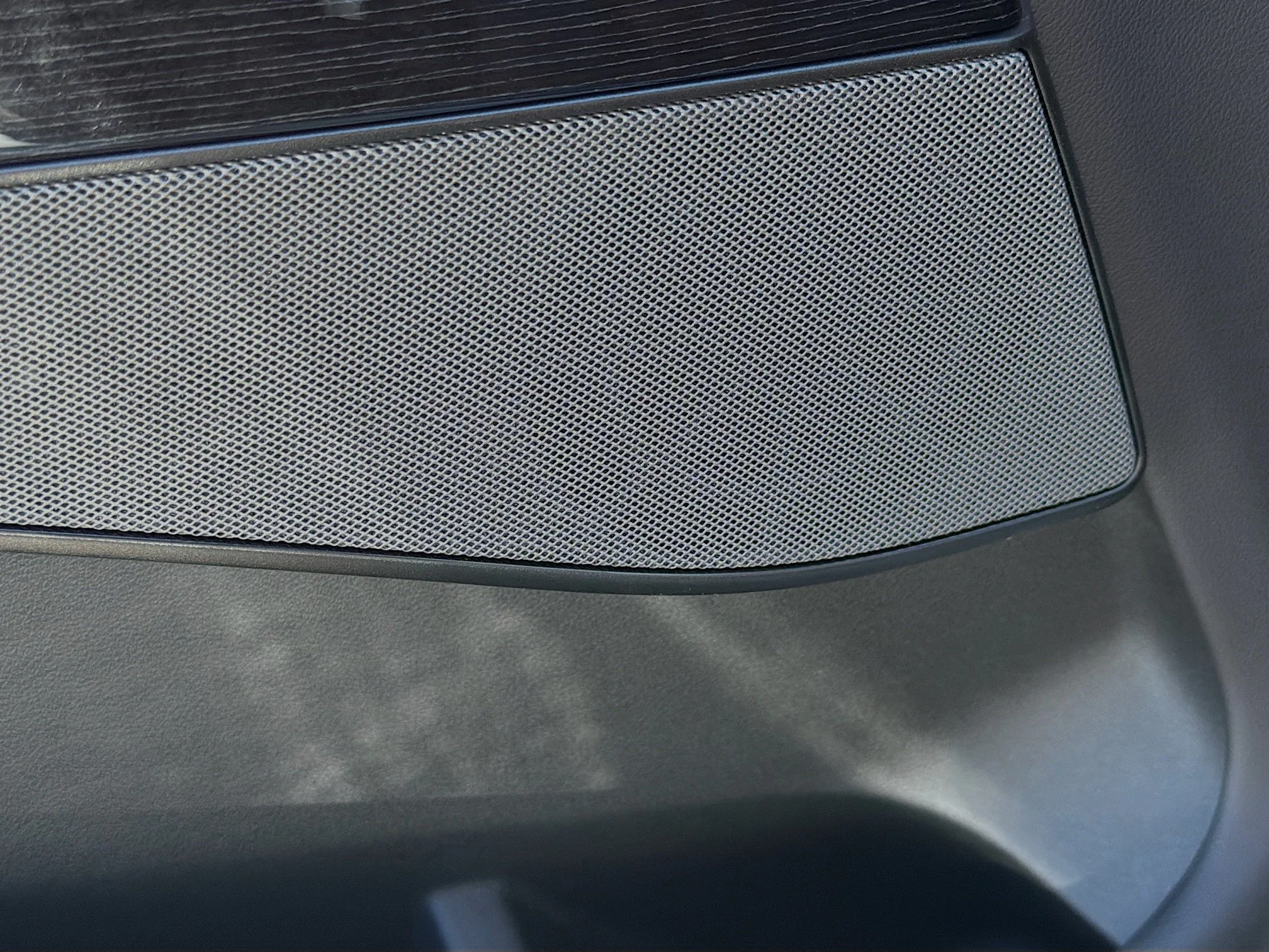 New 2027 Skyscraper Grey Metallic BMW xDrive40i image 23