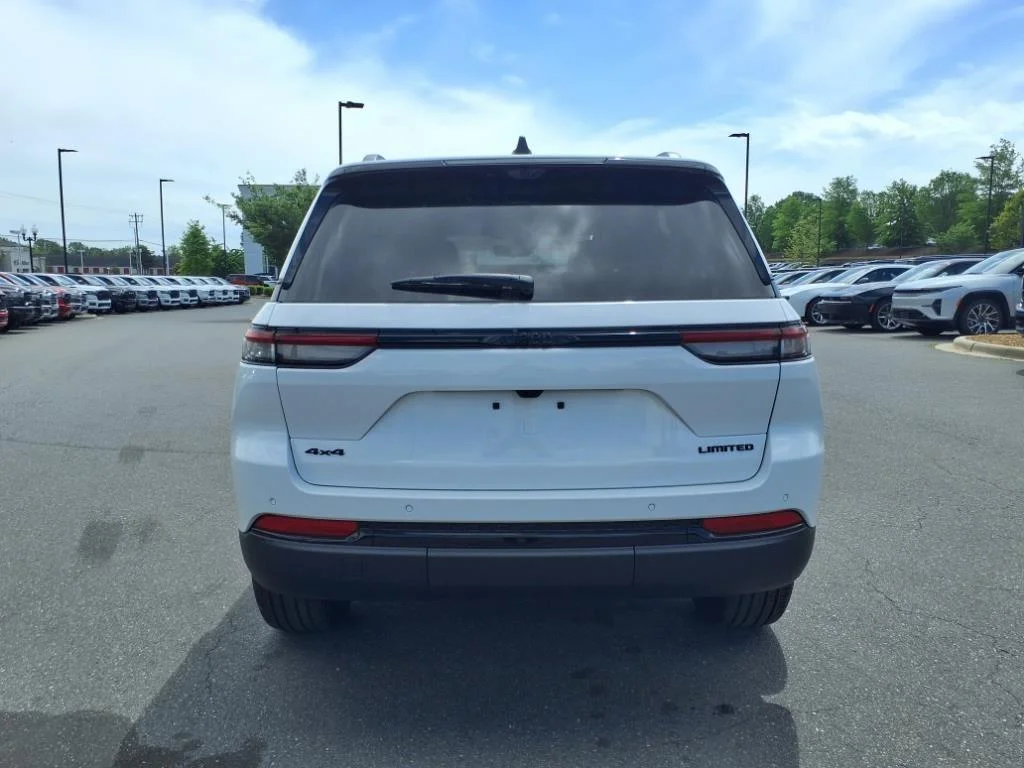 2025 Jeep Grand Cherokee Limited - Photo 17