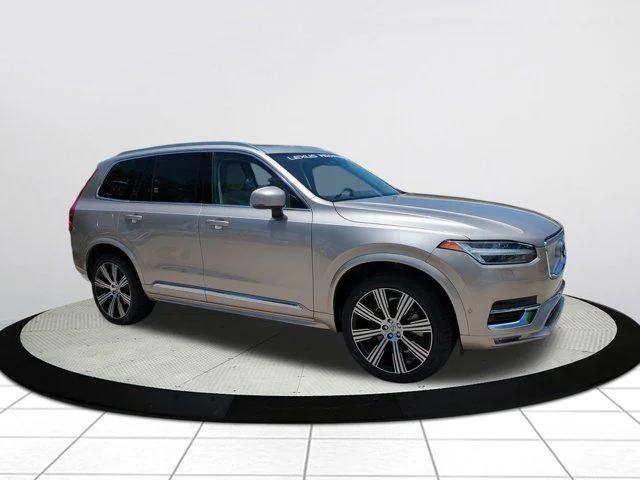 2025 Volvo XC90 B5 Plus Bright 4WD's photo