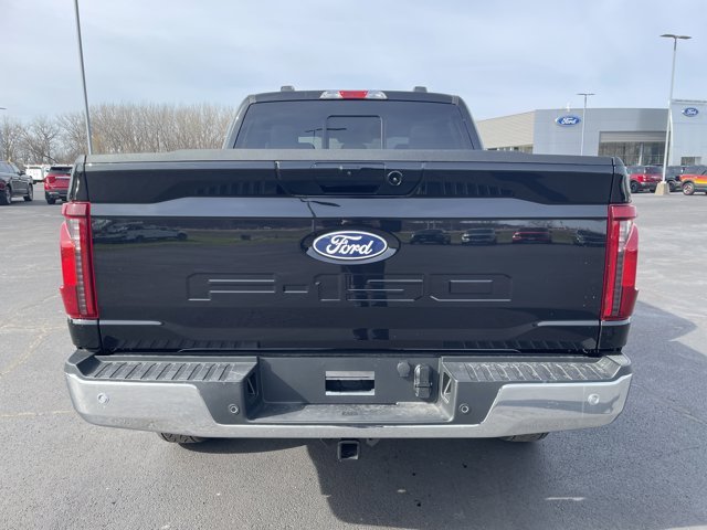 New 2026 Agate Black Metallic Ford XLT image 4