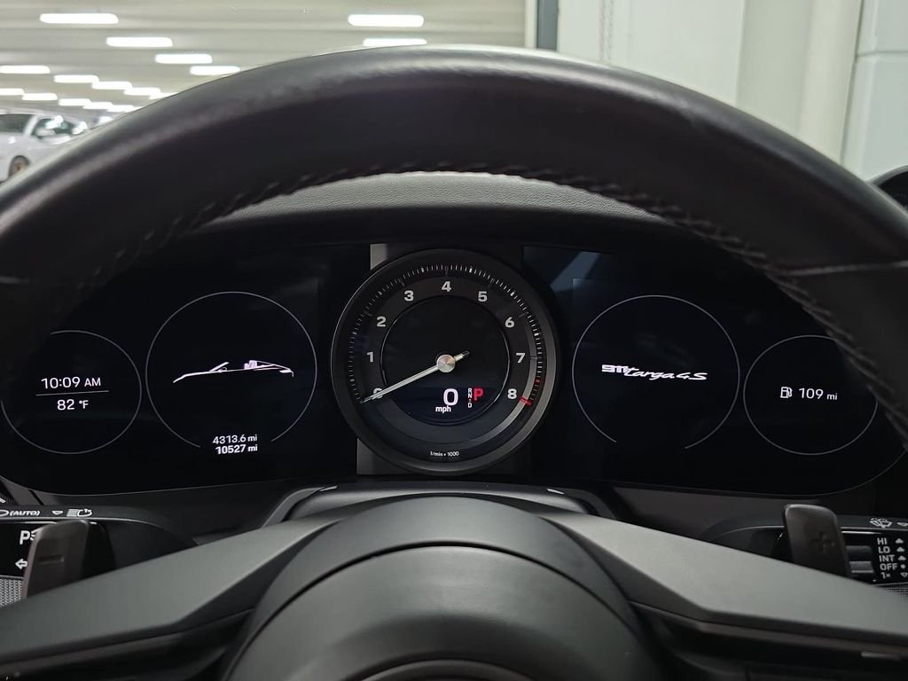 Used 2021  Porsche Targa 4S image 14