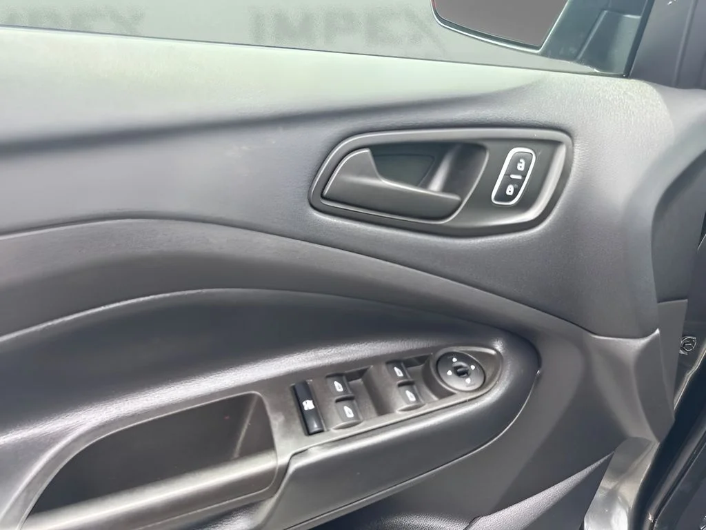 Used 2019 Gray Ford S image 15