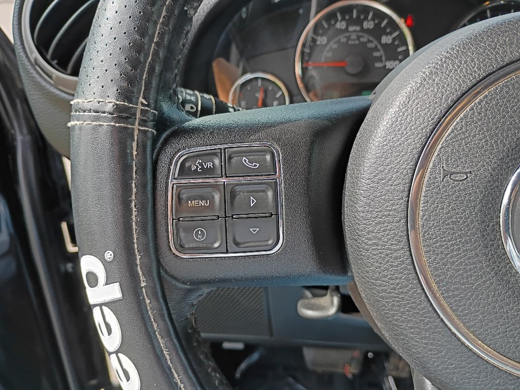 Used 2016 Black Clearcoat Jeep Sport image 25