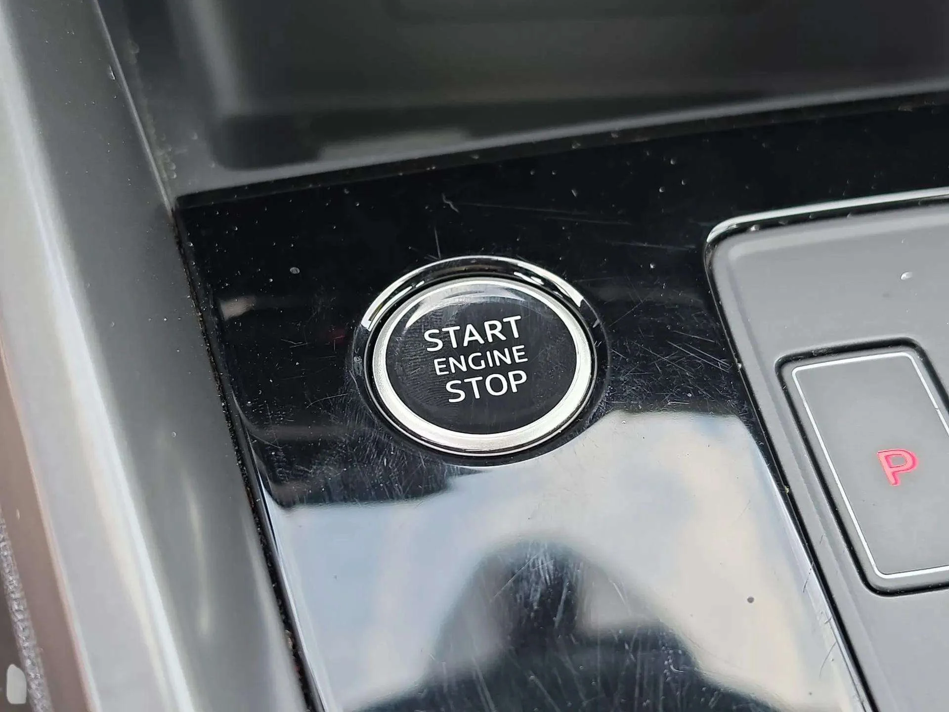 Used 2024 Florett Silver Metallic Audi Premium image 39
