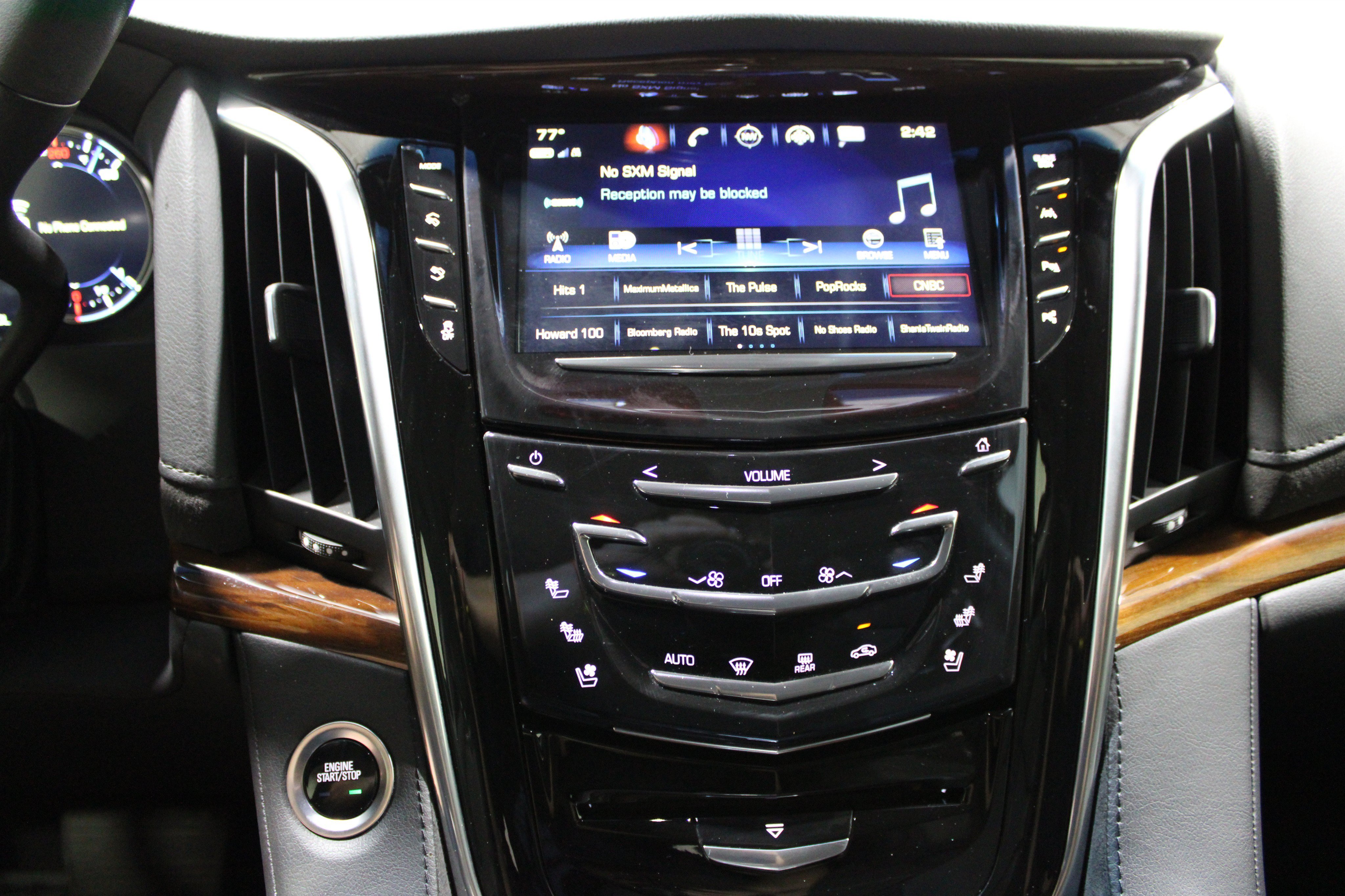 Used 2019 Black Raven Cadillac Luxury image 15