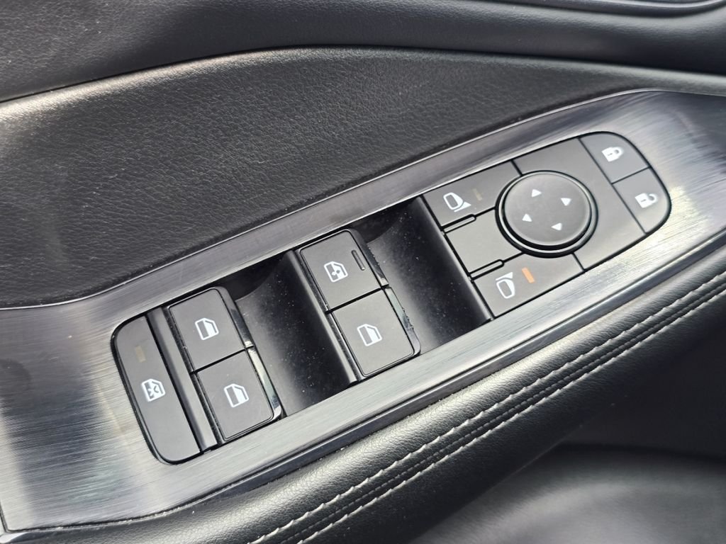 2024 Nissan Rogue SV - Photo 23