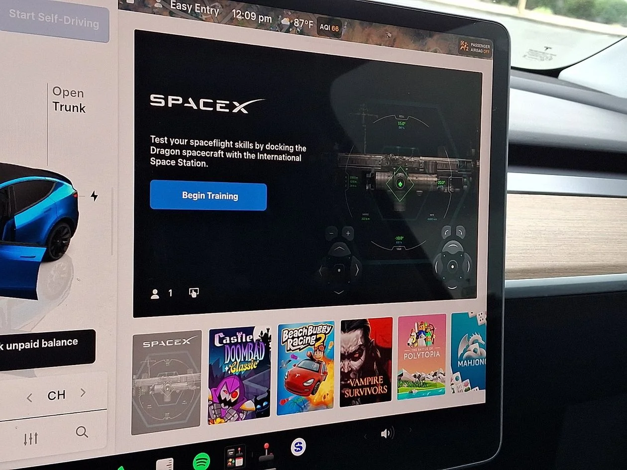 Used 2022  Tesla Long Range image 25