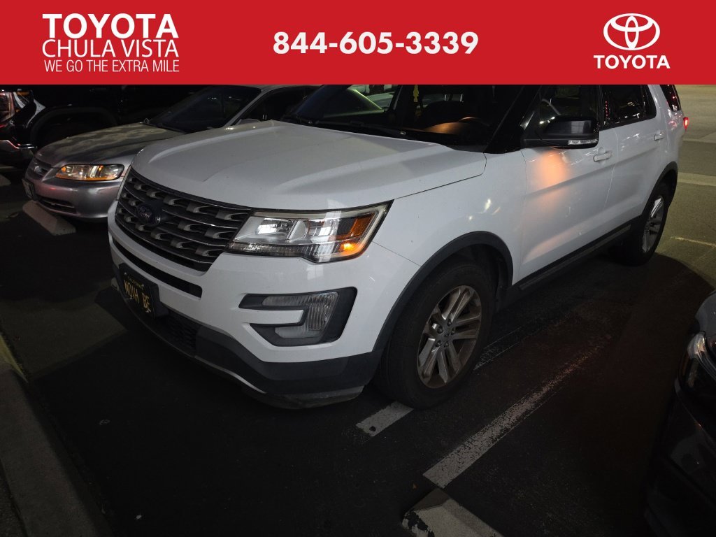 Used 2017  Ford XLT image 1