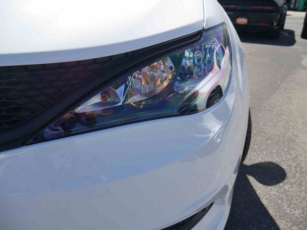 New 2026 Bright White Clear-Coat Exterior Paint Chrysler  image 21