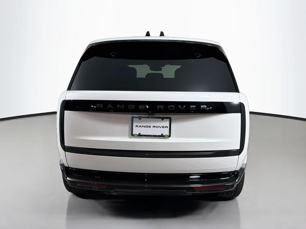 New 2026 Ostuni Pearl White Land Rover SE image 6