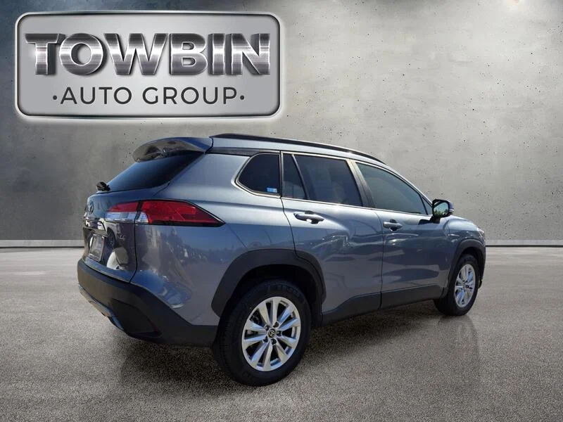 Used 2022 Celestite TOYOTA LE 2WD image 4