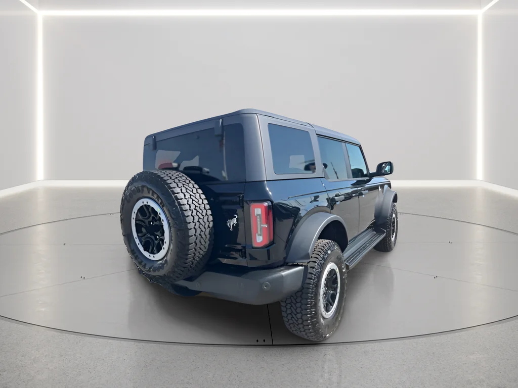 New 2026 Shadow Black Ford Outer Banks® image 5