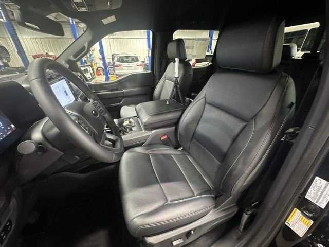 New 2026 Agate Black Metallic Ford Lariat® image 17