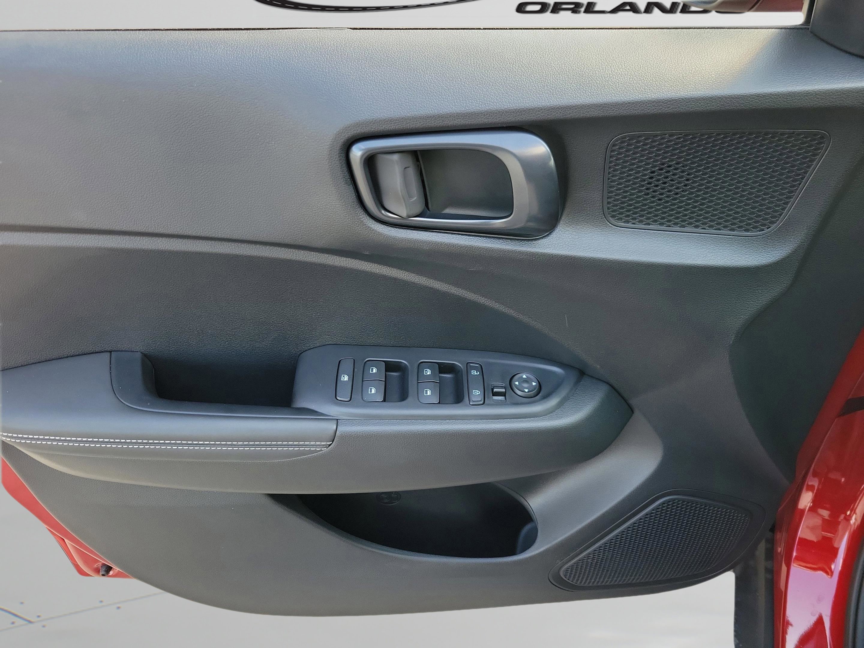 2025 Hyundai Venue Limited - Photo 17