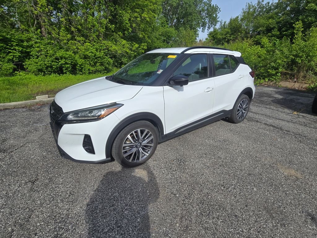 Used 2024 Nissan Kicks SR with VIN 3N1CP5DV2RL485126 for sale in Kansas City
