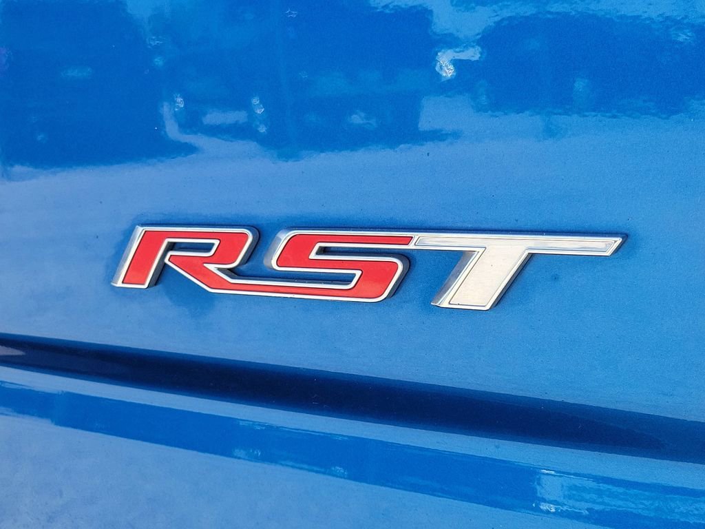 Used 2022 Glacier Blue Metallic Chevrolet RST image 7
