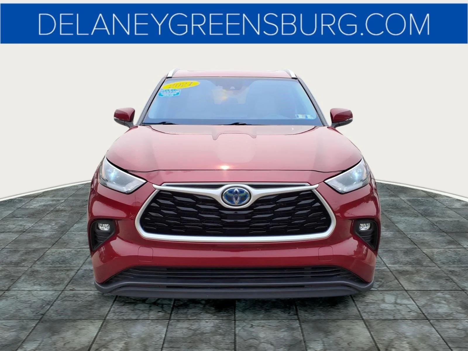 Used 2021 Ruby Flare Pearl Toyota XLE image 8