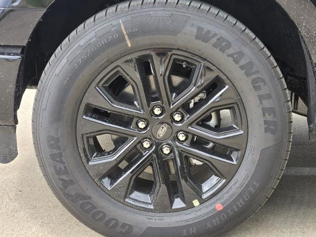 New 2026 Agate Black Metallic Ford Lariat® image 27