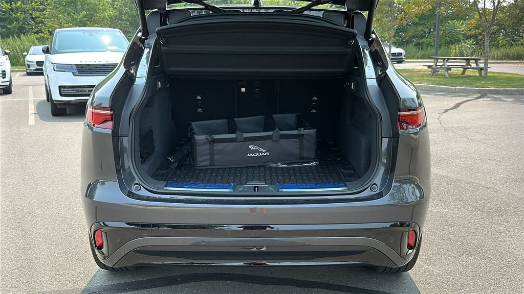 2026 Jaguar F-Pace R-Dynamic S - Photo 27