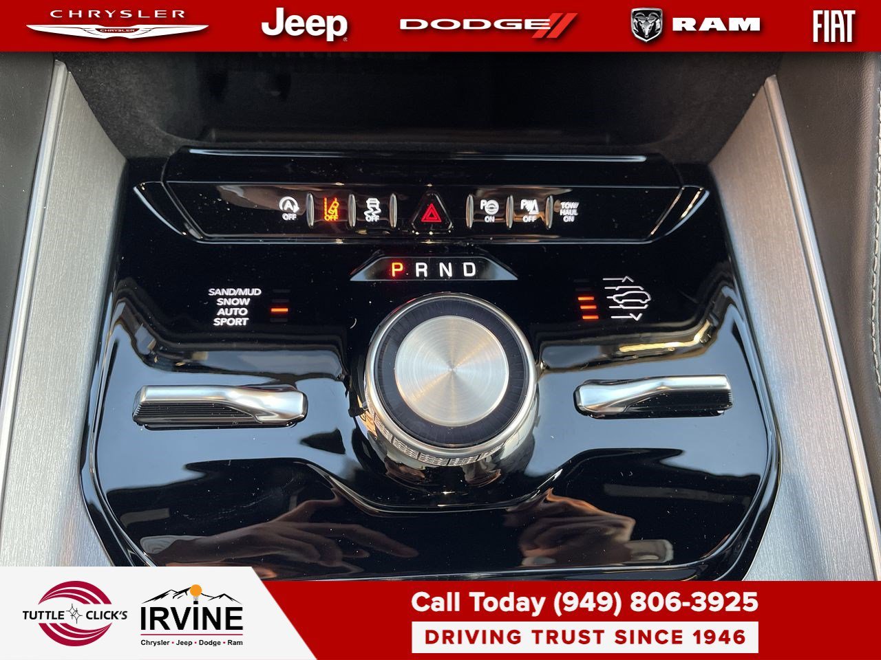 New 2026 Baltic-Gray Metallic Clear-Coat Exterior Paint Jeep Limited Reserve image 19