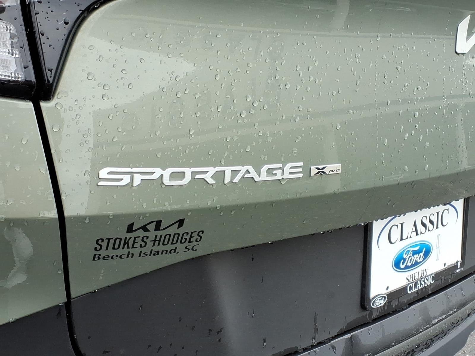Used 2024 Jungle Green/Ebony Black Roof Kia X-Pro Prestige image 7