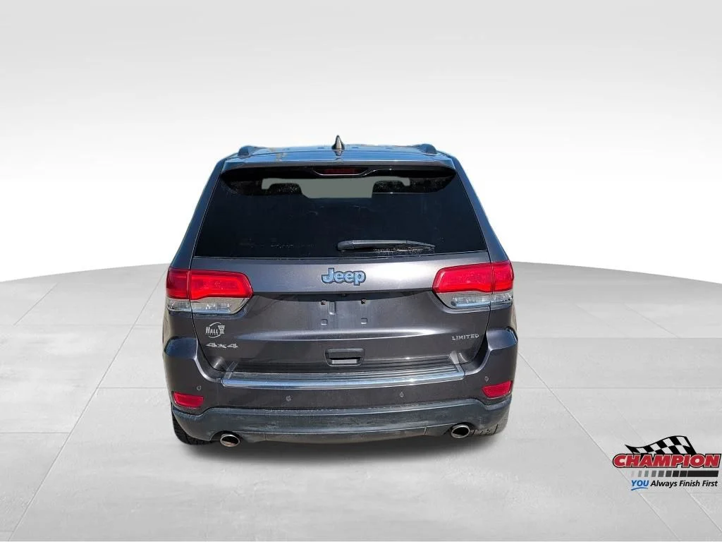 Used 2014 Gray Jeep Limited image 12