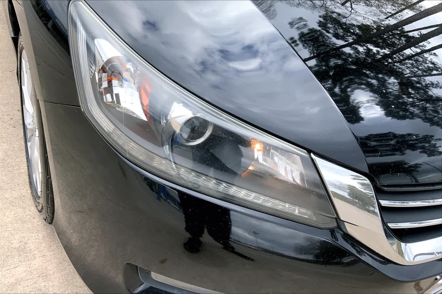 Used 2014 Crystal Black Pearl Honda EX-L image 25