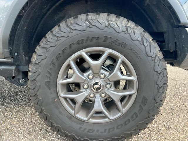 Used 2025 Gray Ford Badlands image 20